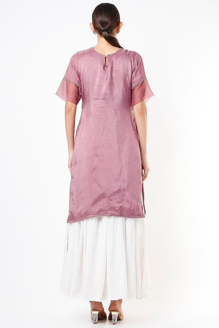 Mauve Embroidered Kurta Set by Yuvrani Jaipur at Pernia's Pop Up Shop