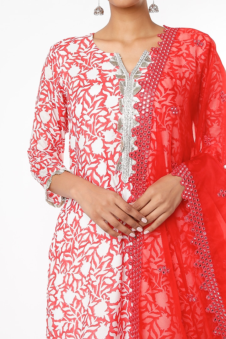 Ivory & Red Block Printed Kurta Set by Yuvrani Jaipur at Pernia's Pop Up Shop