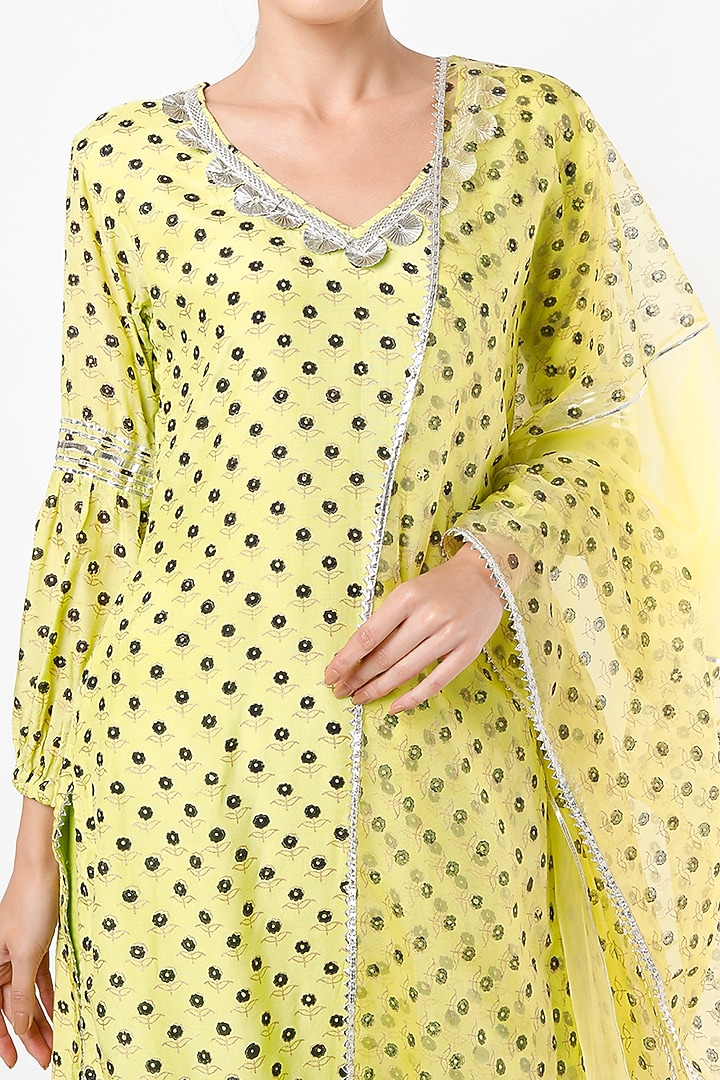 Neon Green Block Printed Kurta Set by Yuvrani Jaipur at Pernia's Pop Up Shop
