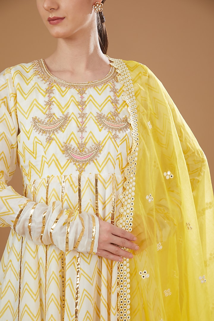 Yellow Silk & Shantoon Embroidered Party Wear Anarkali Set by Yuvrani Jaipur at Pernia's Pop Up Shop