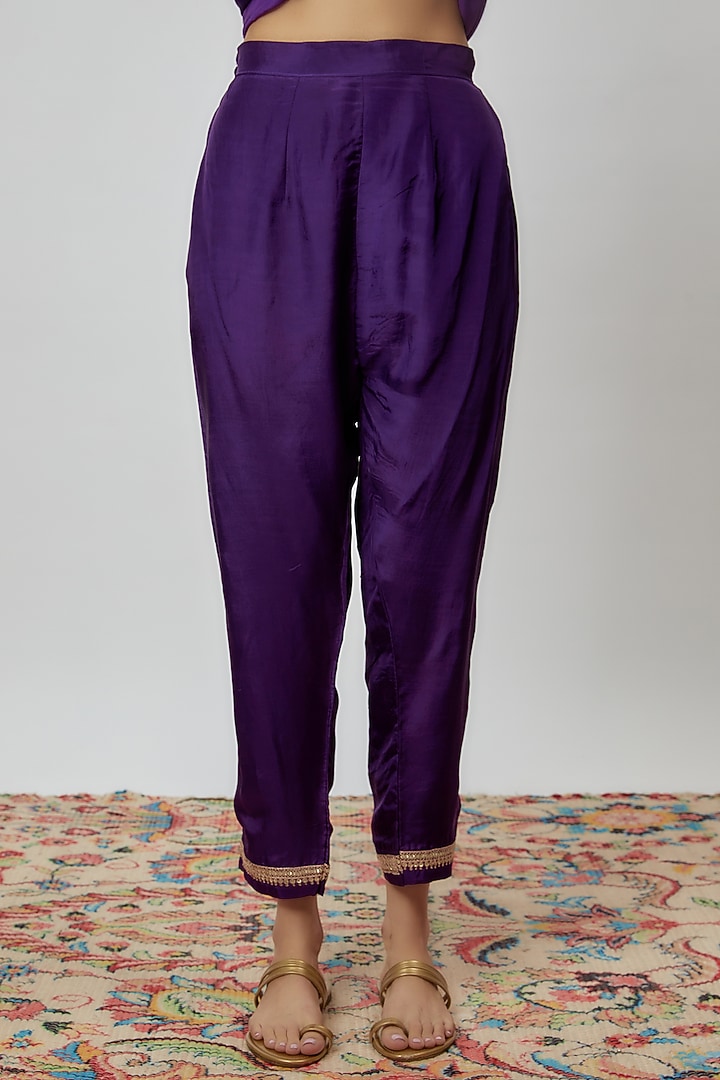 Purple Pure Spun Silk Embroidered Kurta Set by Yuvrani Jaipur at Pernia's Pop Up Shop