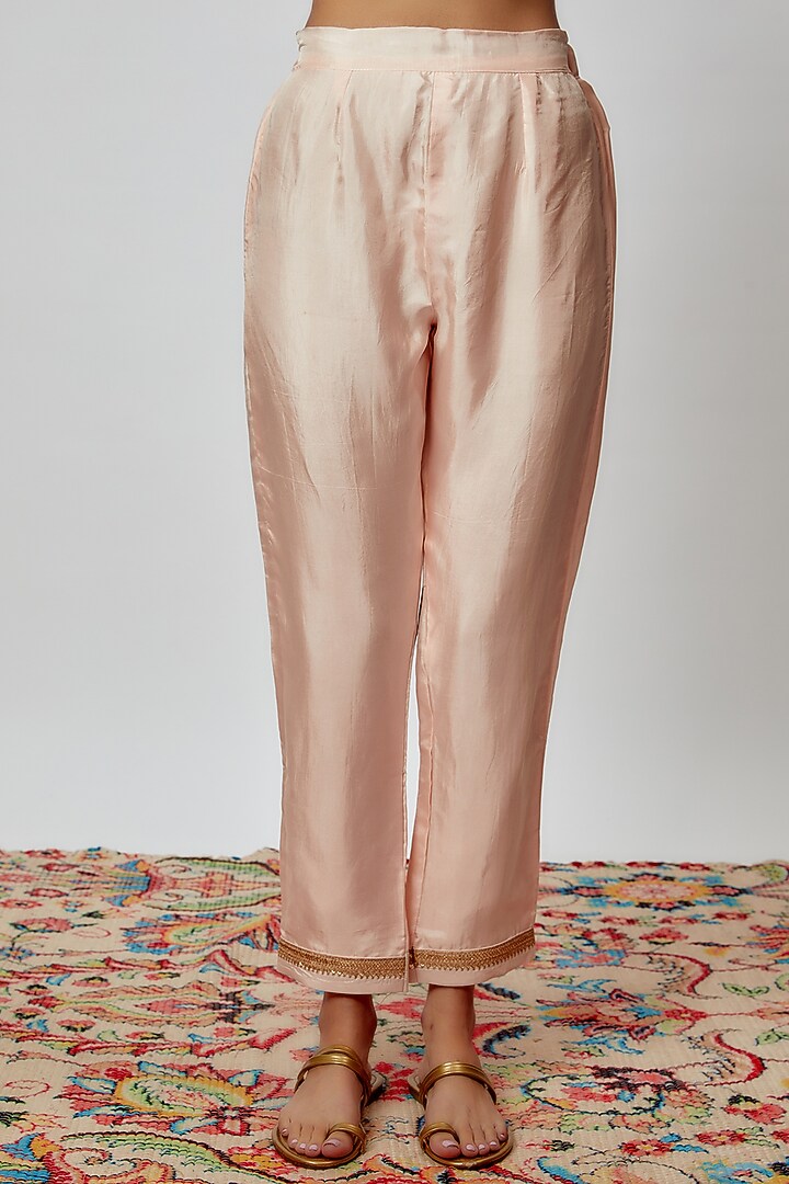 Peach Pure Spun Silk Embroidered Kurta Set by Yuvrani Jaipur at Pernia's Pop Up Shop