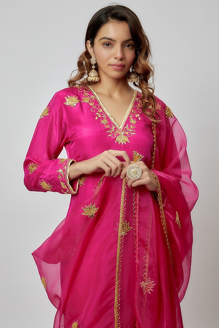 Hot Pink Pure Spun Silk Embroidered Kurta Set by Yuvrani Jaipur at Pernia's Pop Up Shop