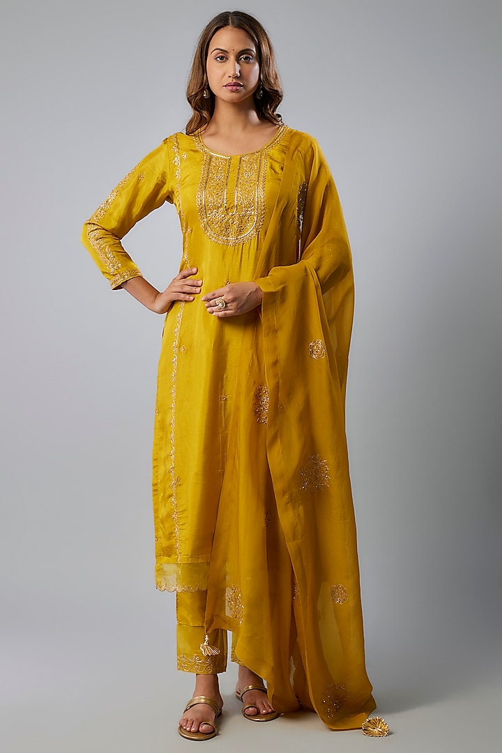 Golden Pure Spun Silk Hand Embroidered Kurta Set by Yuvrani Jaipur at Pernia's Pop Up Shop