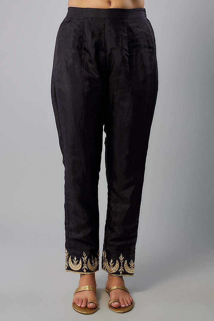 Black Pure Spun Silk Hand Embroidered Kurta Set by Yuvrani Jaipur at Pernia's Pop Up Shop