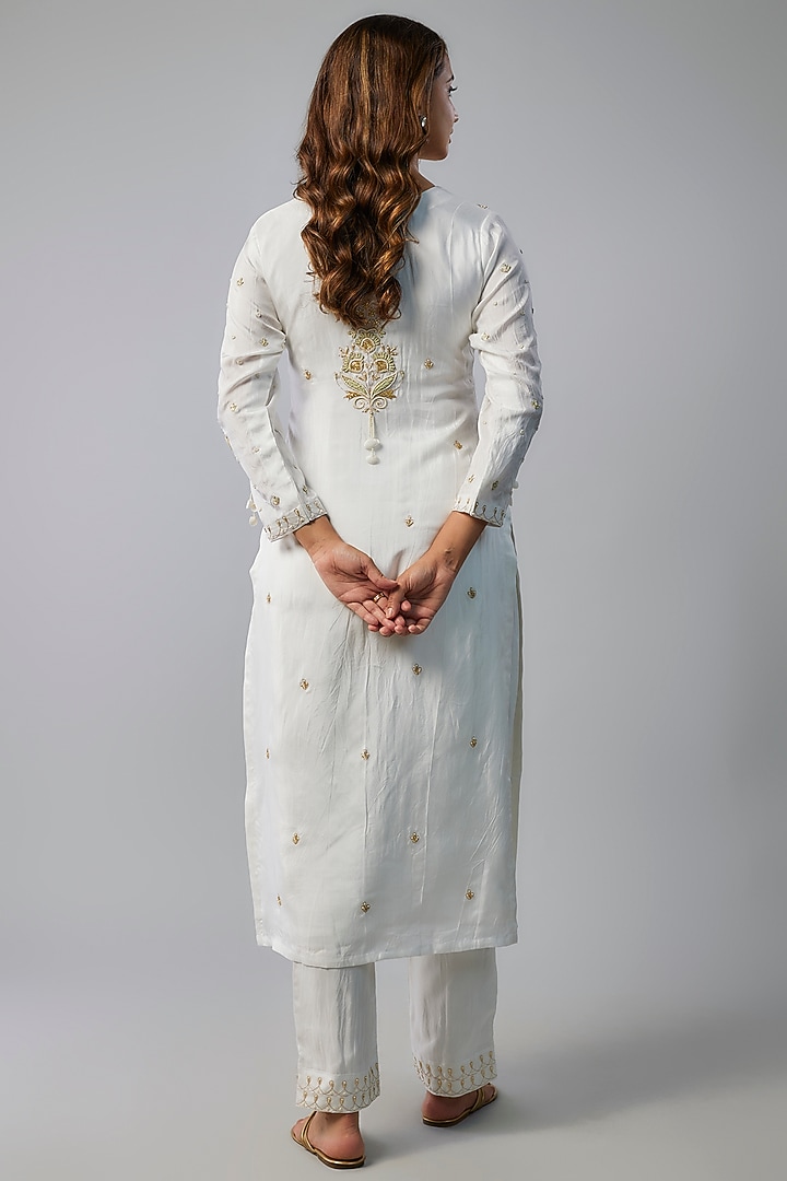 Ivory Spun Silk Hand Embroidered Kurta Set by Yuvrani Jaipur at Pernia's Pop Up Shop