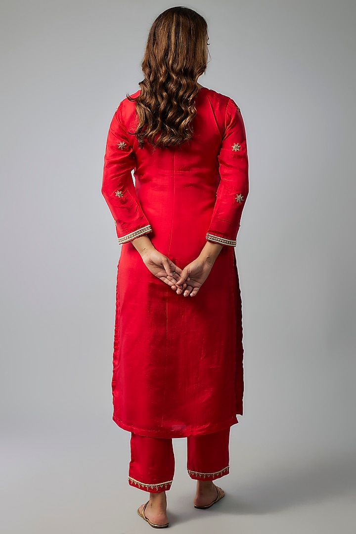Red Spun Silk Hand Embroidered Kurta Set by Yuvrani Jaipur at Pernia's Pop Up Shop