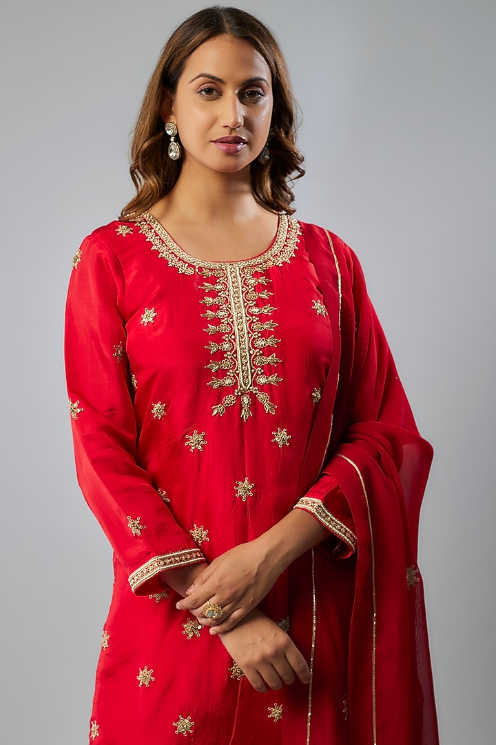 Red Spun Silk Hand Embroidered Kurta Set by Yuvrani Jaipur at Pernia's Pop Up Shop