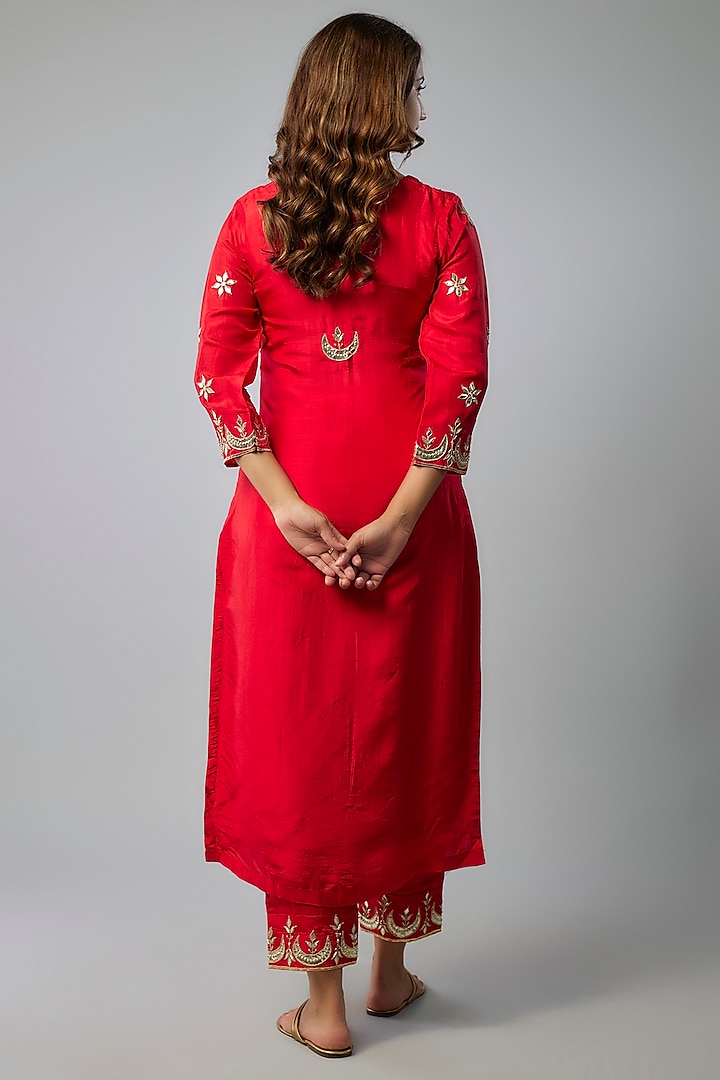 Red Pure Spun Silk Hand Embroidered Kurta Set by Yuvrani Jaipur at Pernia's Pop Up Shop