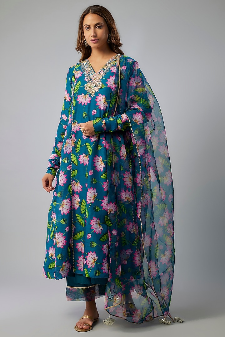 Teal Blue Chanderi Hand Embroidered Kurta Set by Yuvrani Jaipur at Pernia's Pop Up Shop