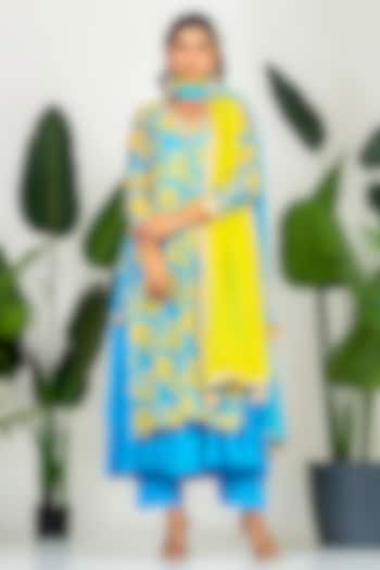 Neon Blue & Yellow Chanderi Digital Floral Printed Kurta Set by Yuvrani Jaipur at Pernia's Pop Up Shop