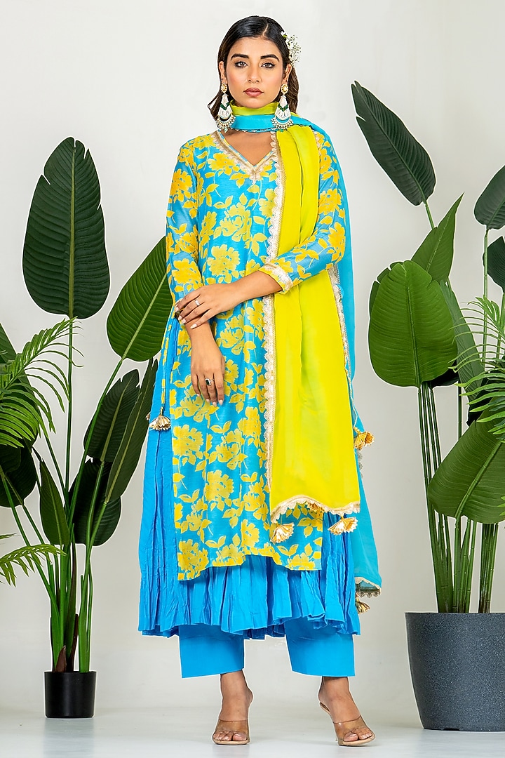 Neon Blue & Yellow Chanderi Digital Floral Printed Kurta Set by Yuvrani Jaipur at Pernia's Pop Up Shop