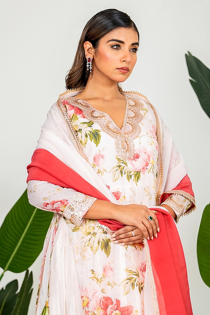 Multi-Colored Chanderi Digital Floral Printed Kurta Set by Yuvrani Jaipur at Pernia's Pop Up Shop