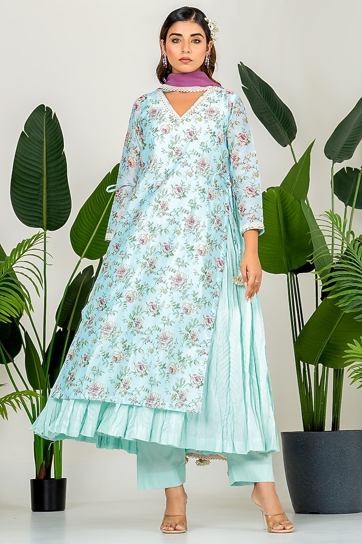 Blue Chanderi Digital Floral Printed Kurta Set by Yuvrani Jaipur at Pernia's Pop Up Shop