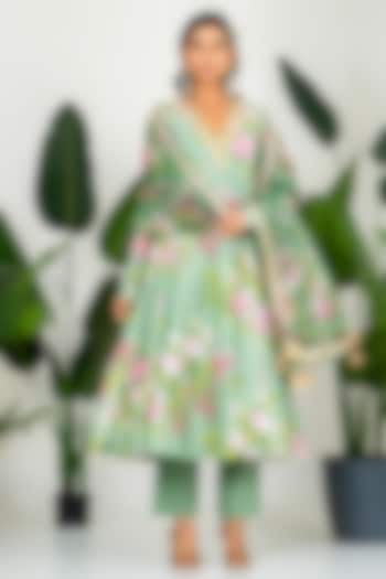 Green Chanderi Floral Printed & Embroidered Kurta Set by Yuvrani Jaipur at Pernia's Pop Up Shop