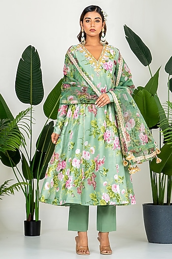 Green Chanderi Floral Printed & Embroidered Kurta Set by Yuvrani Jaipur at Pernia's Pop Up Shop