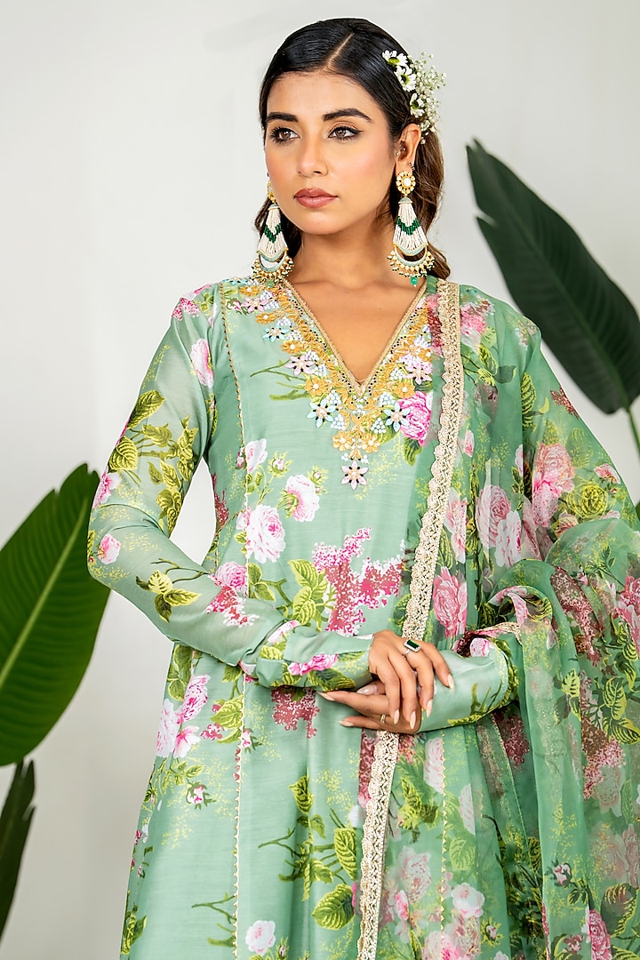 Green Chanderi Floral Printed & Embroidered Kurta Set by Yuvrani Jaipur at Pernia's Pop Up Shop