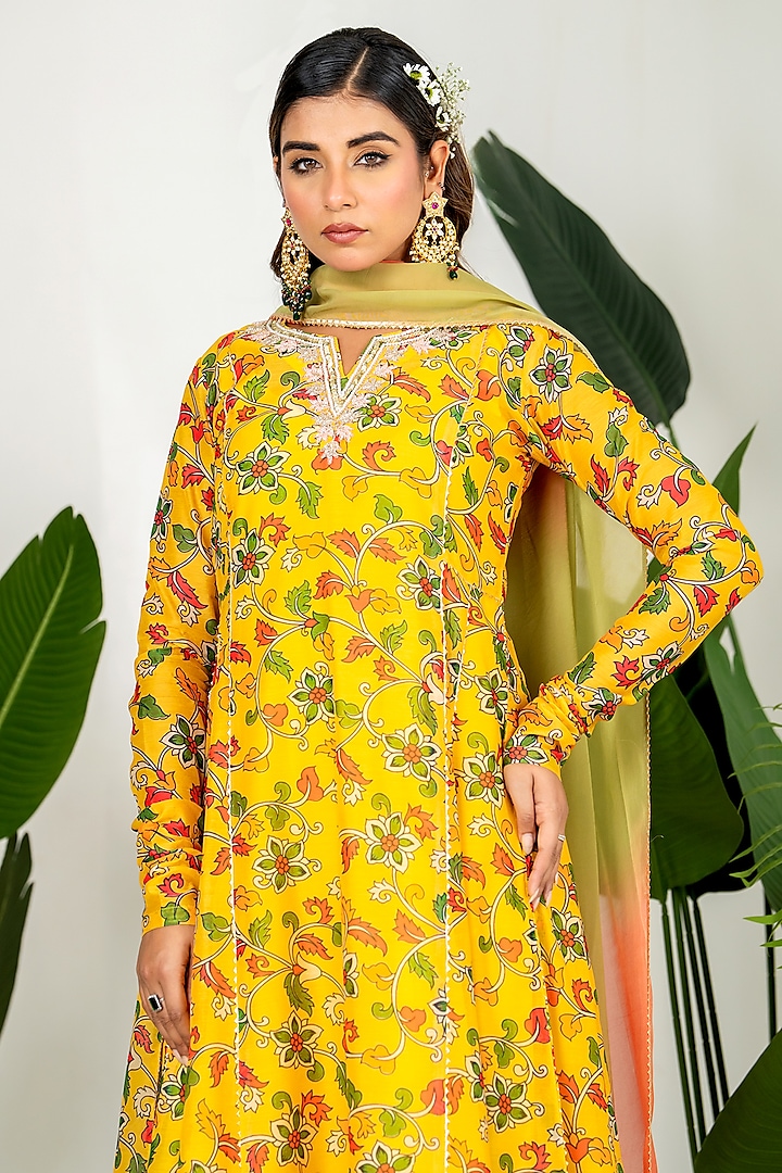 Yellow Chanderi Floral Printed & Embroidered Kurta Set by Yuvrani Jaipur at Pernia's Pop Up Shop