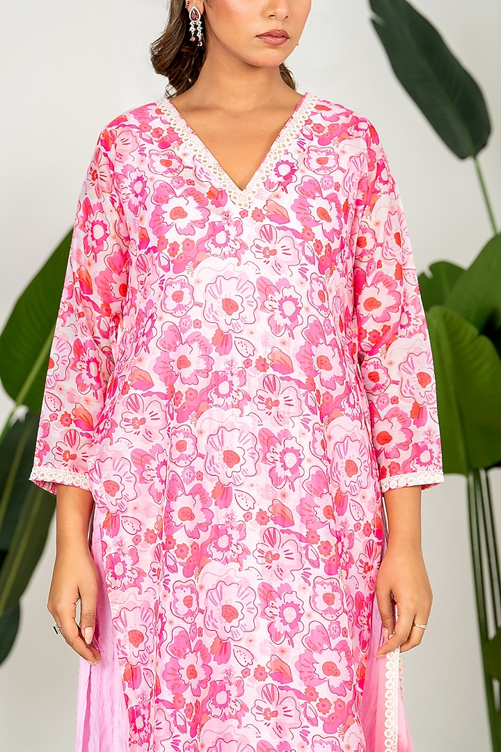 Blush Pink Chanderi Digital Floral Printed Kurta Set by Yuvrani Jaipur at Pernia's Pop Up Shop