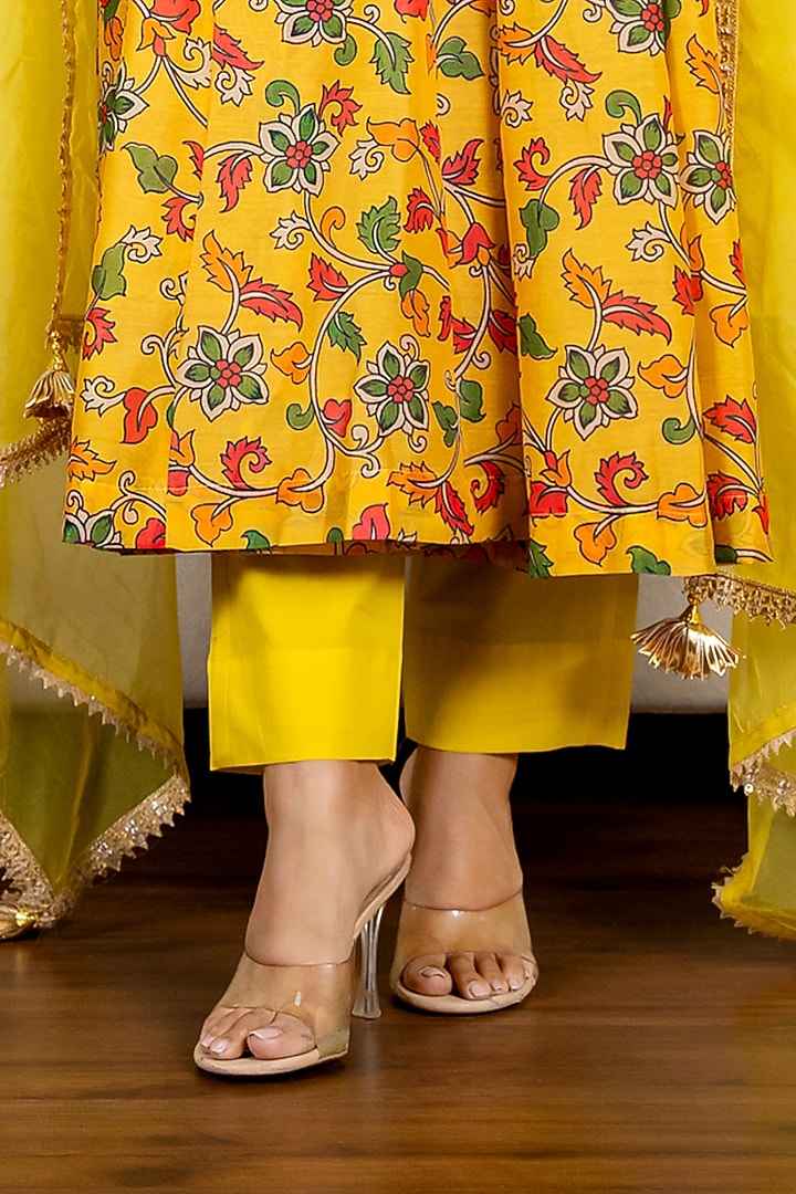 Yellow Chanderi Floral Printed & Lace Embroidered Anarkali Set by Yuvrani Jaipur at Pernia's Pop Up Shop