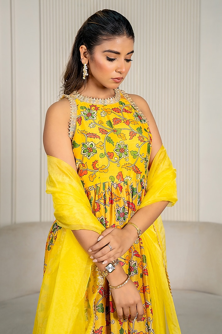 Yellow Chanderi Floral Printed & Lace Embroidered Anarkali Set by Yuvrani Jaipur at Pernia's Pop Up Shop