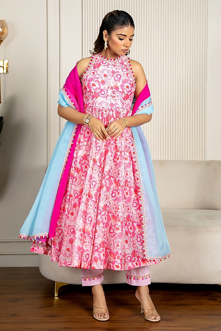 Neon Pink Chanderi Floral Printed & Lace Embroidered Anarkali Set by Yuvrani Jaipur at Pernia's Pop Up Shop