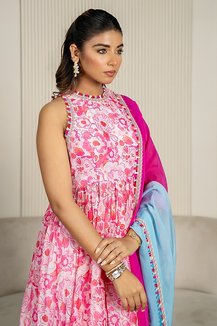 Neon Pink Chanderi Floral Printed & Lace Embroidered Anarkali Set by Yuvrani Jaipur at Pernia's Pop Up Shop