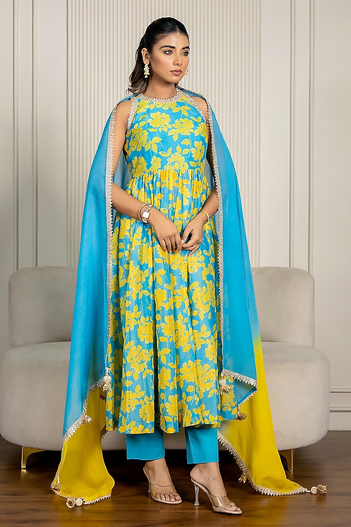 Teal Blue Chanderi Floral Printed & Lace Embroidered Anarkali Set by Yuvrani Jaipur at Pernia's Pop Up Shop