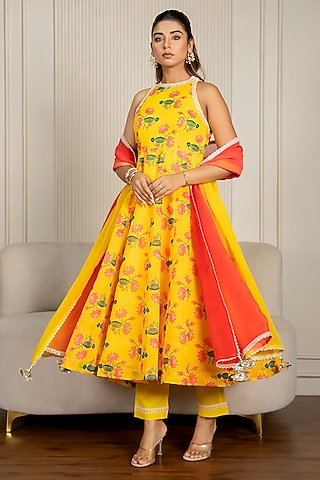Yellow Chanderi Floral Printed & Lace Embroidered Anarkali Set by Yuvrani Jaipur