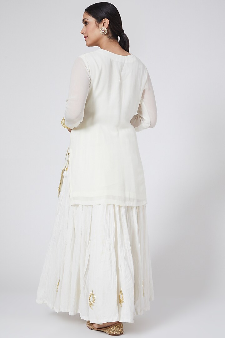 Ivory Machine Embroidered Skirt Set by Yuvrani Jaipur at Pernia's Pop Up Shop
