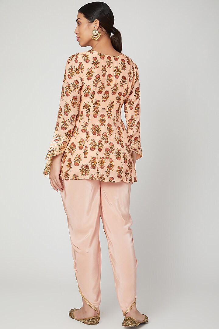 Peach Block Printed Dhoti Set by Yuvrani Jaipur at Pernia's Pop Up Shop