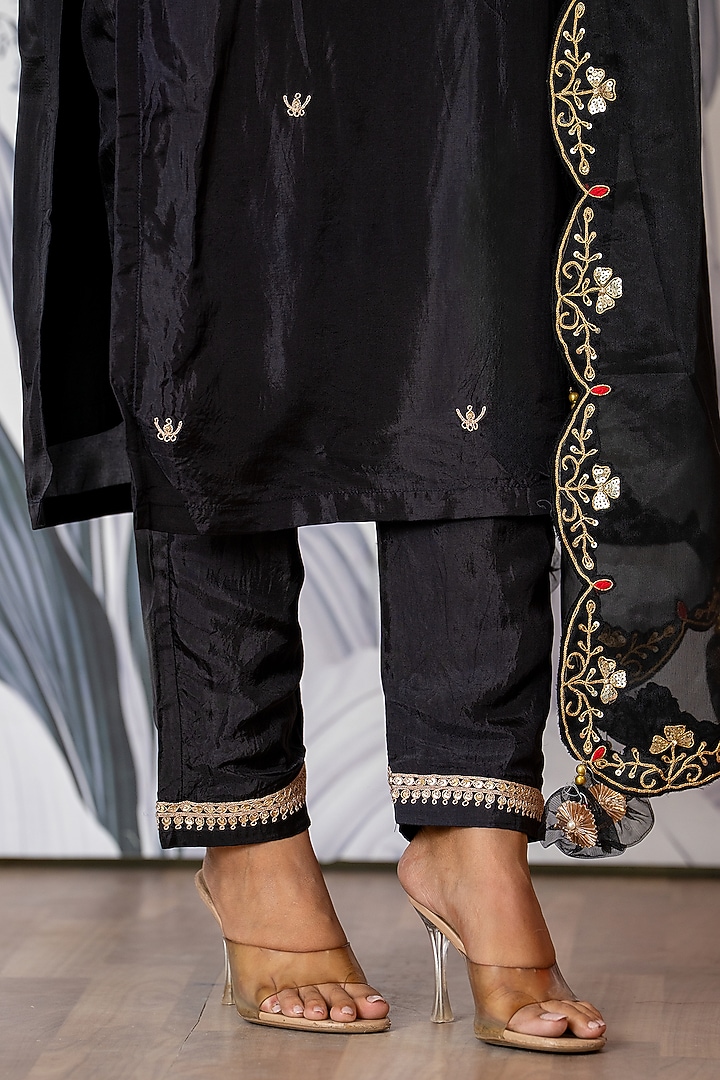 Black Pure Spun Silk Marodi Embroidered Kurta Set by Yuvrani Jaipur at Pernia's Pop Up Shop