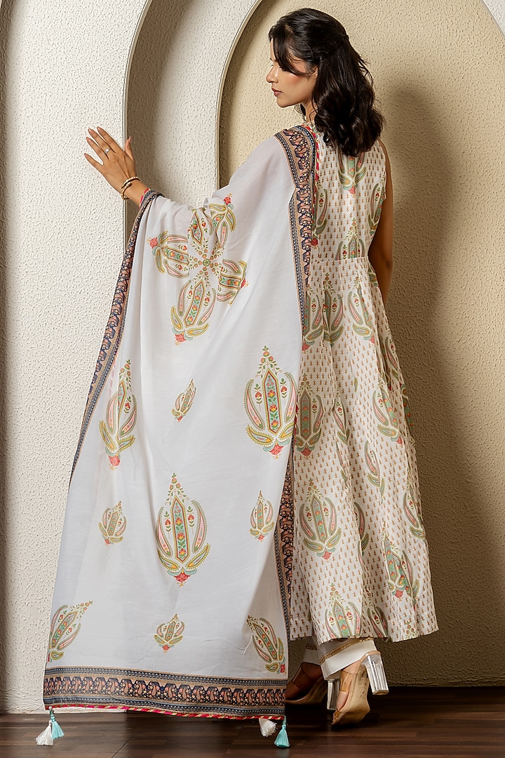 Ivory Chanderi Digital Floral Printed Anarkali Set by Yuvrani Jaipur at Pernia's Pop Up Shop