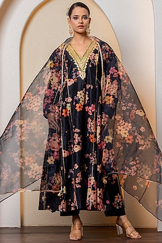 Black Chanderi Digital Floral Printed & Hand Embroidered Kurta Set by Yuvrani Jaipur