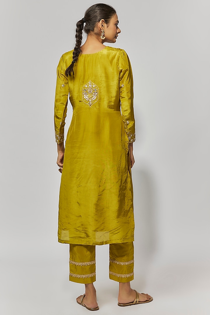 Golden Yellow Silk Gota Patti Hand Embroidered Kurta Set by Yuvrani Jaipur at Pernia's Pop Up Shop