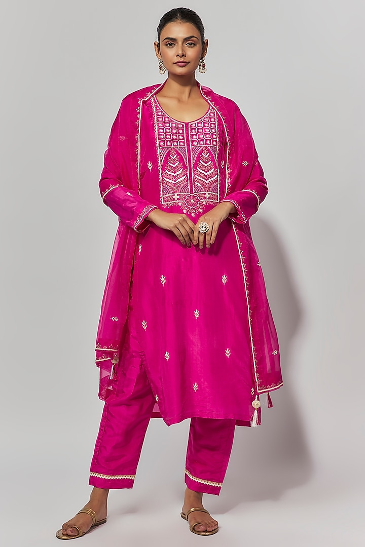 Hot Pink Silk Thread & Pearl Hand Embroidered Kurta Set by Yuvrani Jaipur
