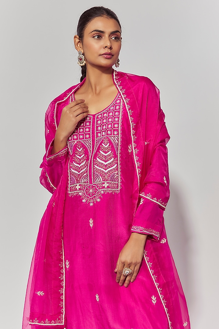 Hot Pink Silk Thread & Pearl Hand Embroidered Kurta Set by Yuvrani Jaipur at Pernia's Pop Up Shop