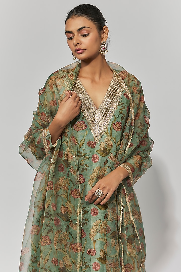 Mint Green Chanderi Floral Printed Kurta Set by Yuvrani Jaipur at Pernia's Pop Up Shop