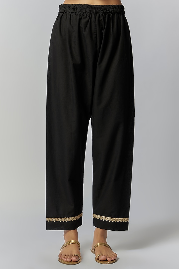 Black Chanderi Floral Printed Kurta Set by Yuvrani Jaipur at Pernia's Pop Up Shop