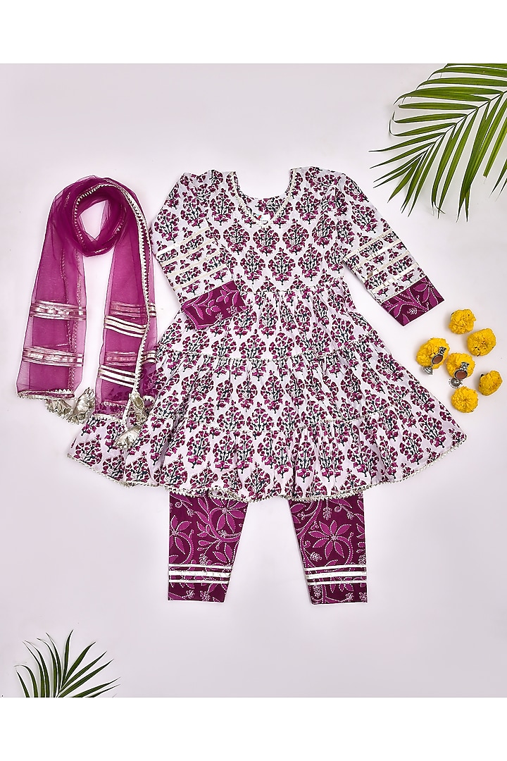 Wine & White Cotton Floral Printed Kurta Set For Girls by Yuvrani Jaipur Kidswear at Pernia's Pop Up Shop