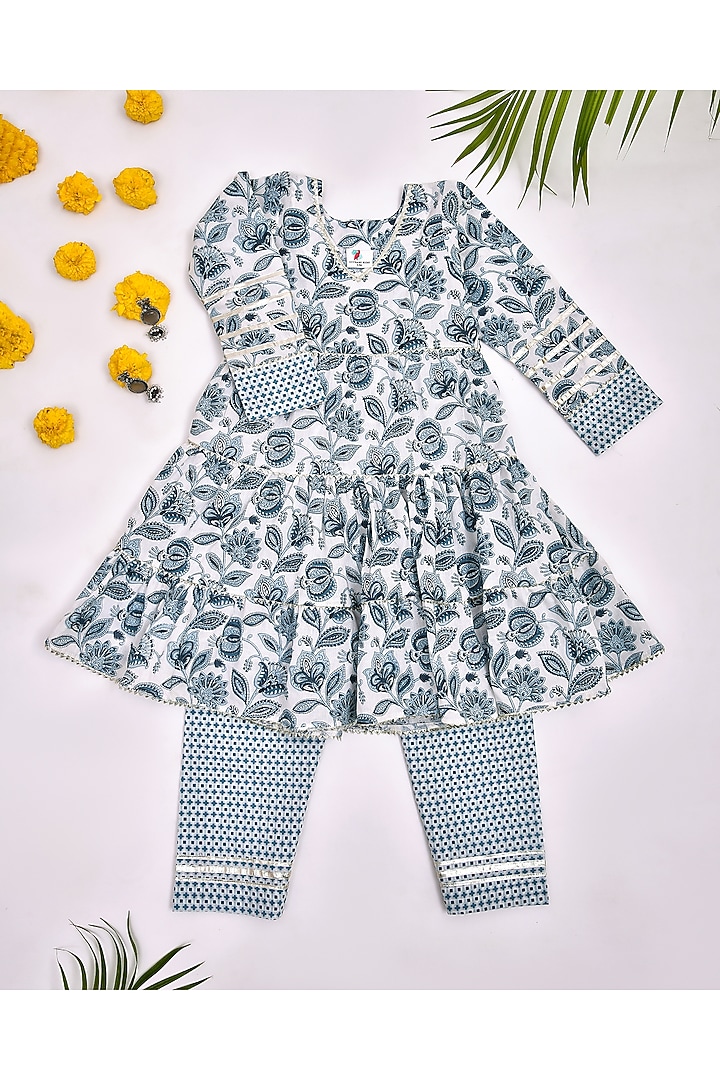White & Powder Blue Cotton Floral Printed Kurta Set For Girls by Yuvrani Jaipur Kidswear at Pernia's Pop Up Shop