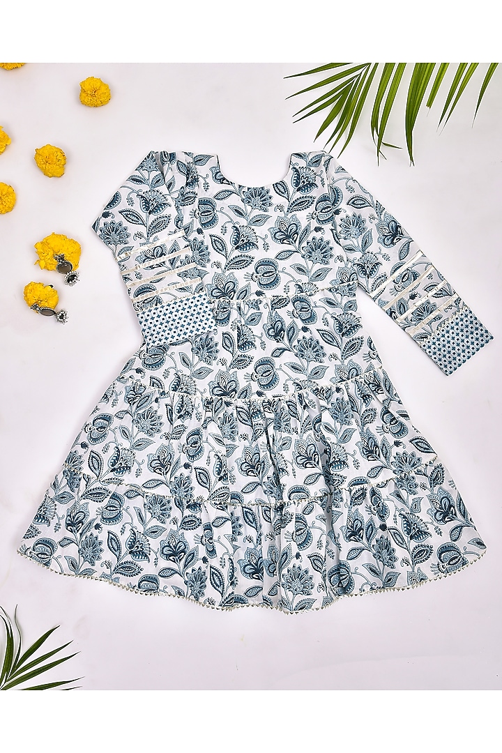 White & Powder Blue Cotton Floral Printed Kurta Set For Girls by Yuvrani Jaipur Kidswear at Pernia's Pop Up Shop
