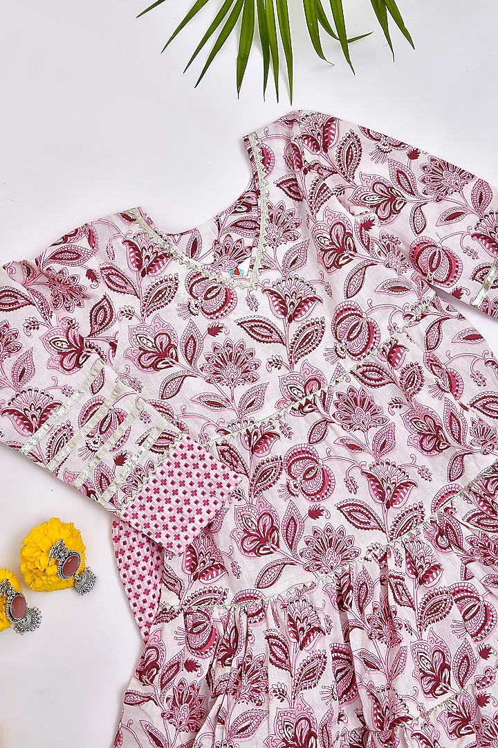 White & Pink Cotton Floral Printed Kurta Set For Girls by Yuvrani Jaipur Kidswear at Pernia's Pop Up Shop