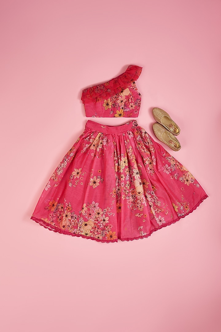Hot Pink Chanderi Flared Lehenga Set For Girls by Yuvrani Jaipur Kidswear at Pernia's Pop Up Shop