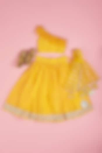 Yellow Chanderi Flared Lehenga Set For Girls by Yuvrani Jaipur Kidswear at Pernia's Pop Up Shop