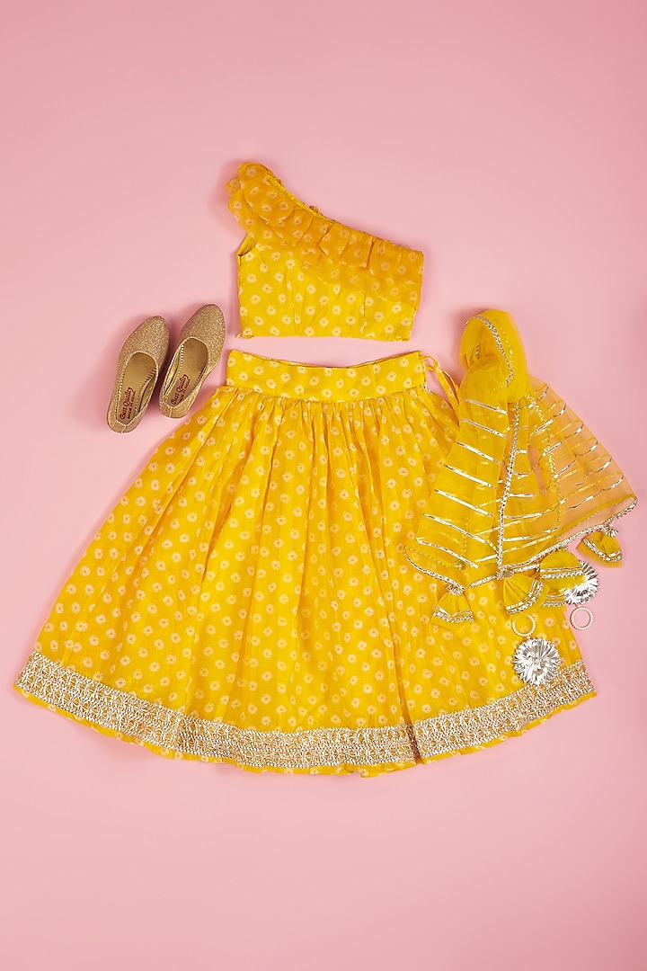 Yellow Chanderi Flared Lehenga Set For Girls by Yuvrani Jaipur Kidswear at Pernia's Pop Up Shop