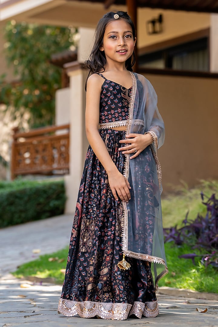 Grey & Black Muslin Floral Printed Lehenga Set For Girls by Yuvrani Jaipur Kidswear at Pernia's Pop Up Shop