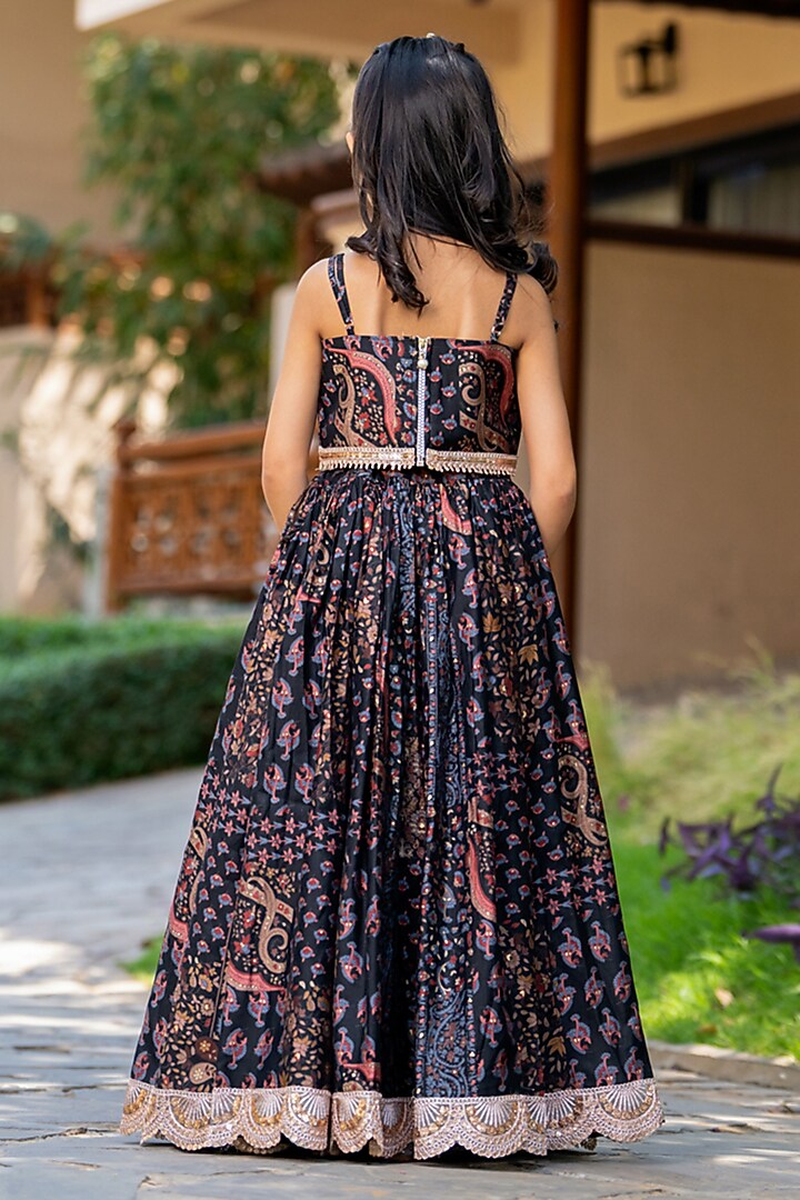 Grey & Black Muslin Floral Printed Lehenga Set For Girls by Yuvrani Jaipur Kidswear at Pernia's Pop Up Shop