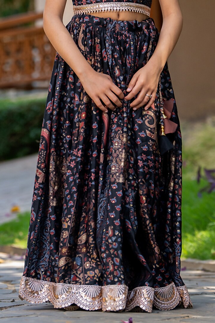 Grey & Black Muslin Floral Printed Lehenga Set For Girls by Yuvrani Jaipur Kidswear at Pernia's Pop Up Shop