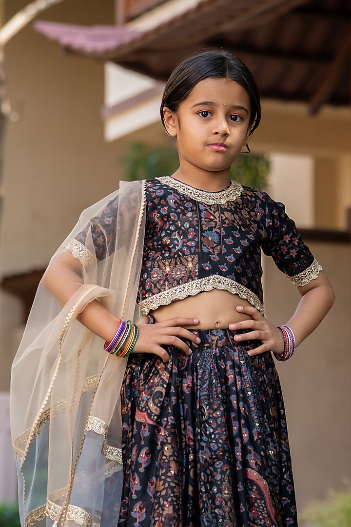 Grey & Black Muslin Floral Printed Lehenga Set For Girls by Yuvrani Jaipur Kidswear at Pernia's Pop Up Shop